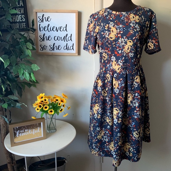 LuLaRoe Dresses & Skirts - LulaRoe Carly Dress Floral Print
